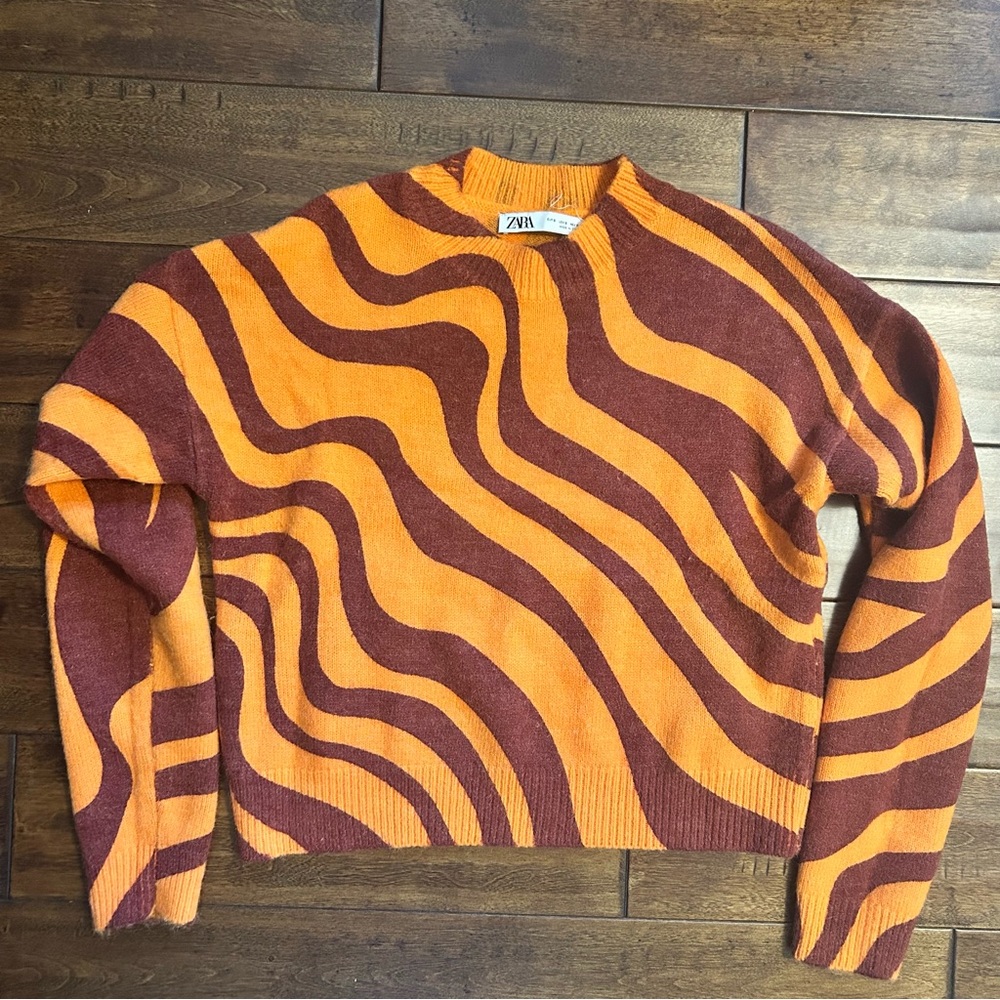 Zara Orange and Purple Wave Pattern Sweater